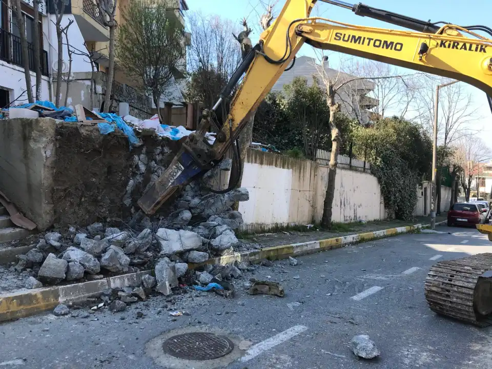 İzmir dekoratif duvar projesinde yüzey doku ve birleşim detayı