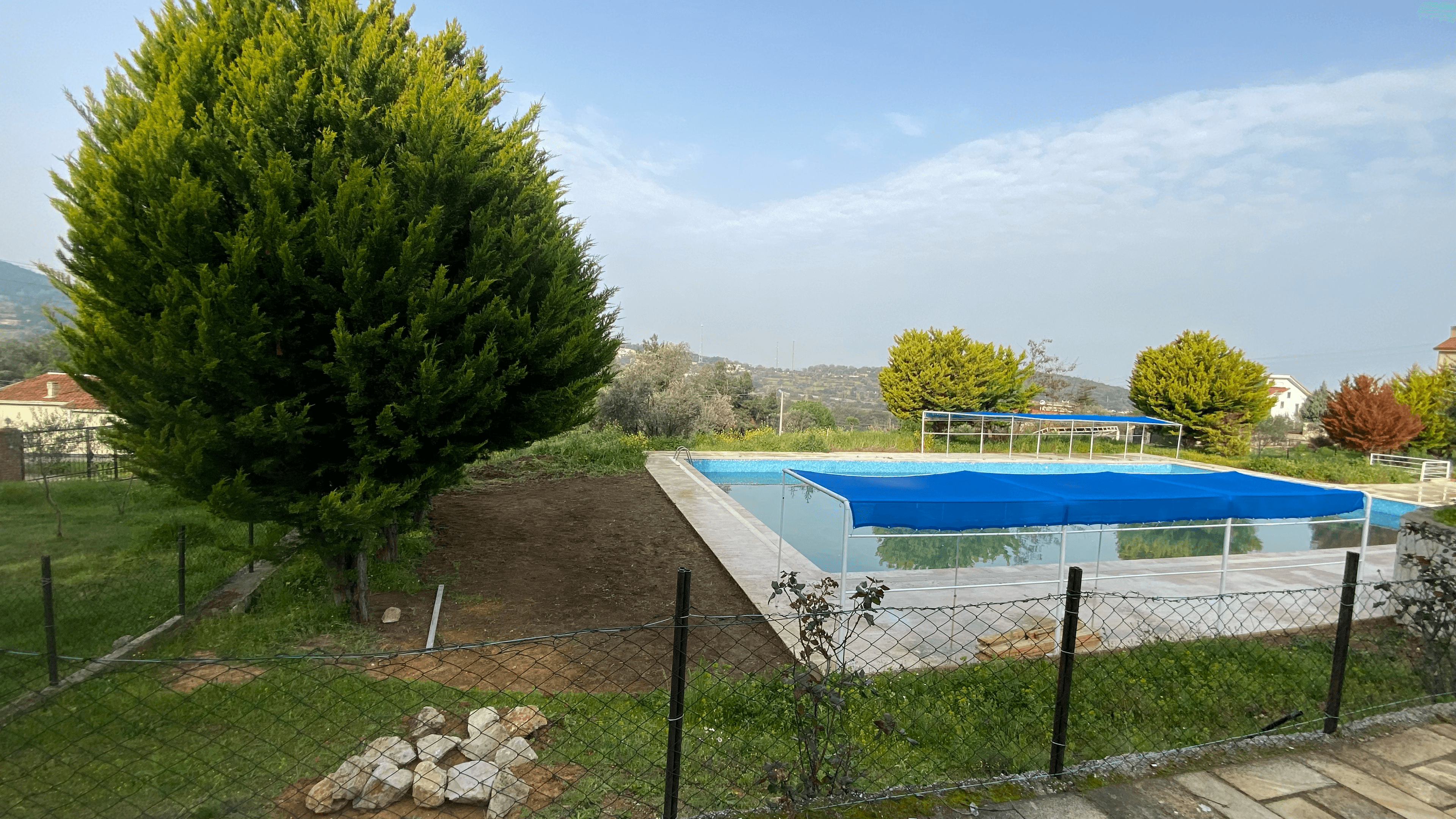 Havuz kenarı deck uygulamasında panel birleşim ve kenar profili